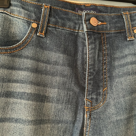 Bandolino Boyfriend Style Jeans - Picture 3 of 7